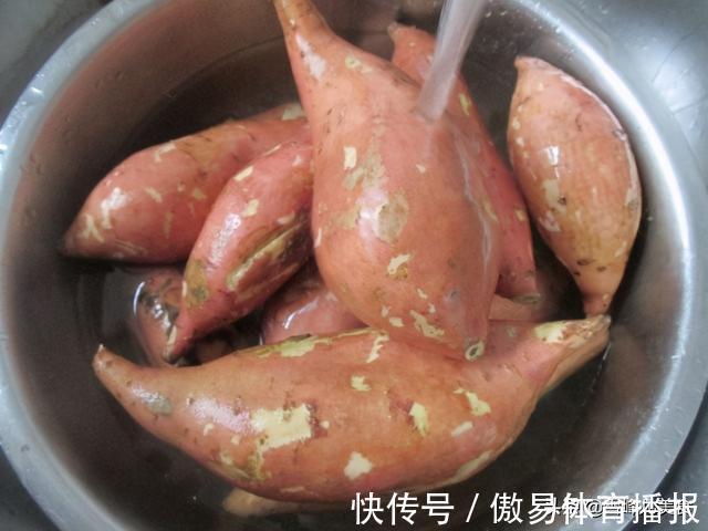 甜蜜蜜|地瓜不要再煮了!这样做一滴水不放,太简单了,个个甜蜜又软糯