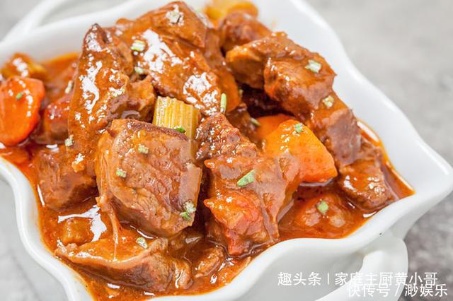 牛肉炖一小时都不烂？大厨：多加两种''料''，肉炖的软烂还特别香