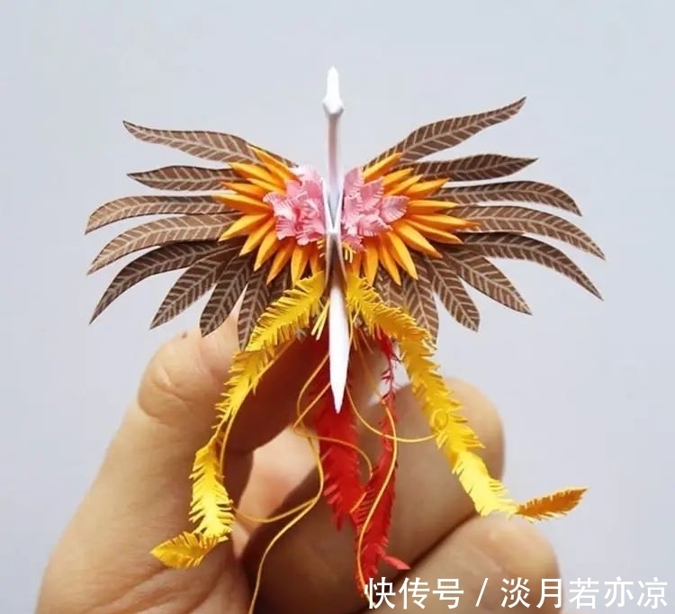 大男人$人糙手不糙,大男人沉迷叠纸鹤,365天不重样,个个堪称艺术品