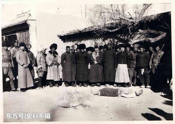 1918年,马安良病逝于河州,三子马廷勷继承了他的军队.