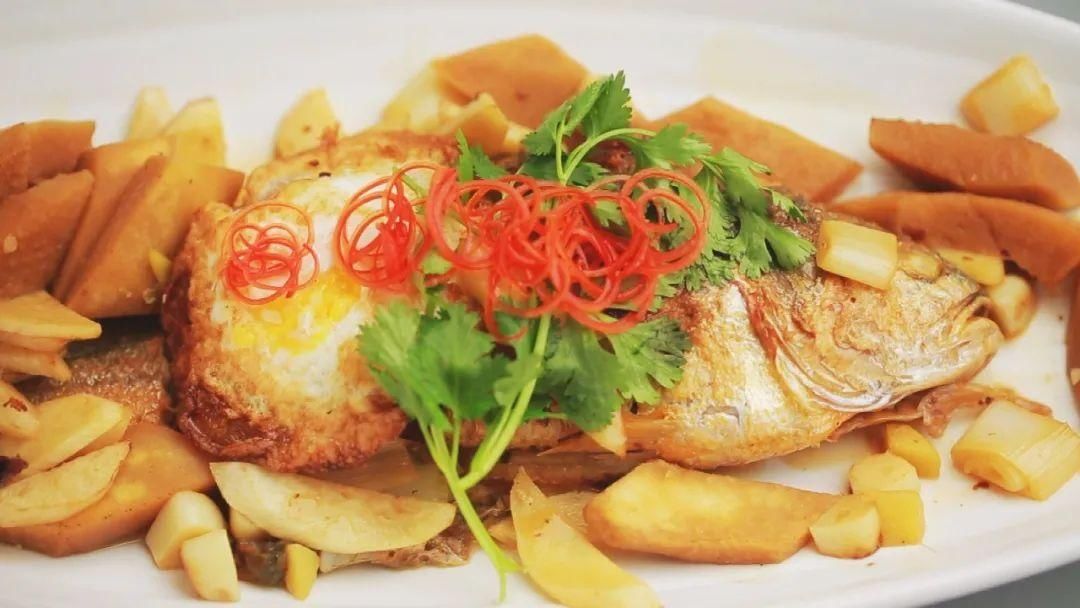 厨房|「养生厨房」今日菜谱《三白烧黄鱼》