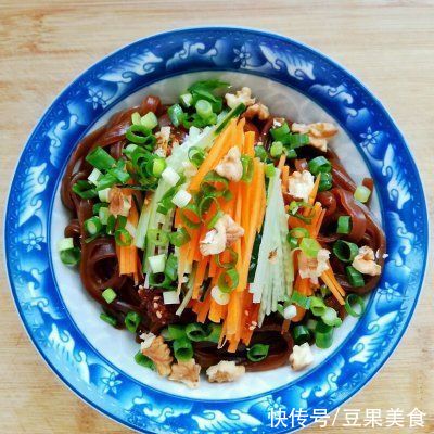 蒜泥|迷倒全家的凉拌酸辣醋粉，真心好吃