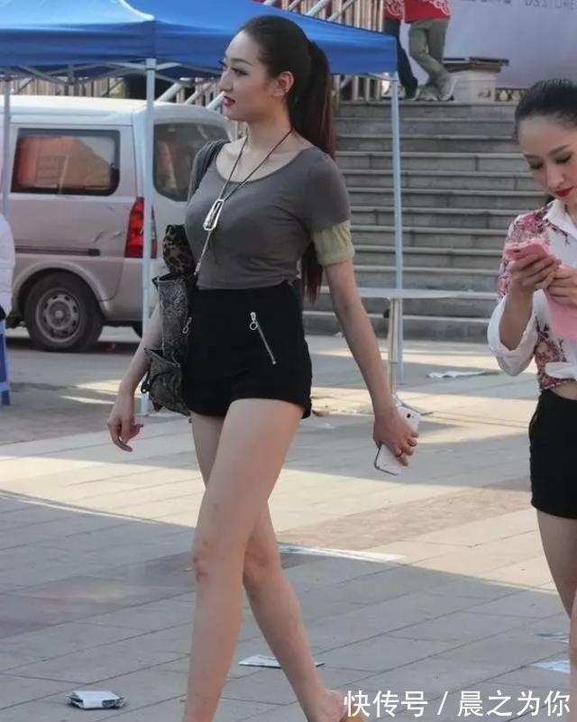 好身材 -小姐姐浑身洋溢着迷人魅力,展现了令人羡慕的好身材