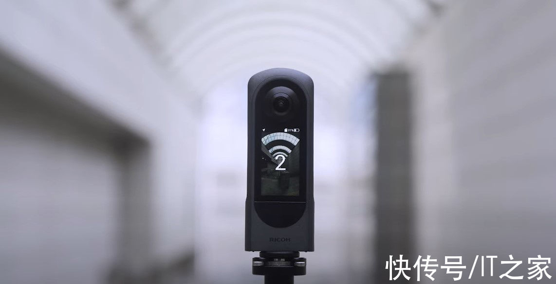 Thet理光推出全新 Theta X 相机：可拍摄 5.7K 360 度视频