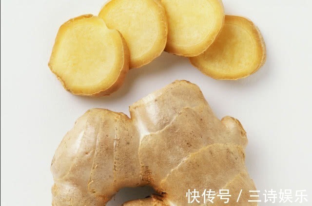 生姜切片在眉毛上擦一下,对身体大大的好,学会用一生!