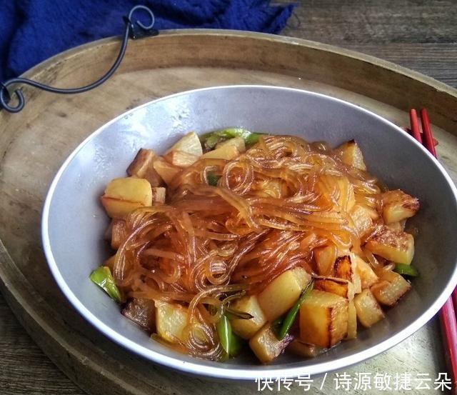 清洗|冬季美食萝卜炖粉条,试试这种做法,比饭店做的还好吃