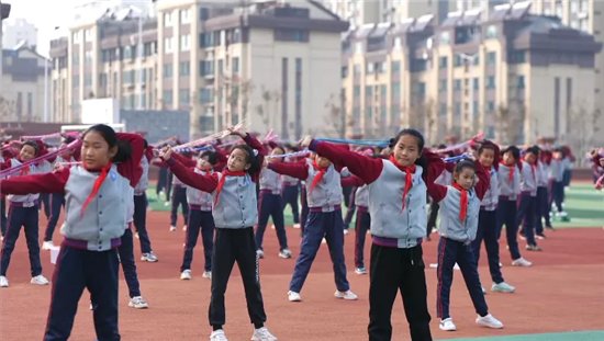 坊子区|坊子区兴国小学在山东省中小学体能与运动技能发展交流研讨会上做现场展示