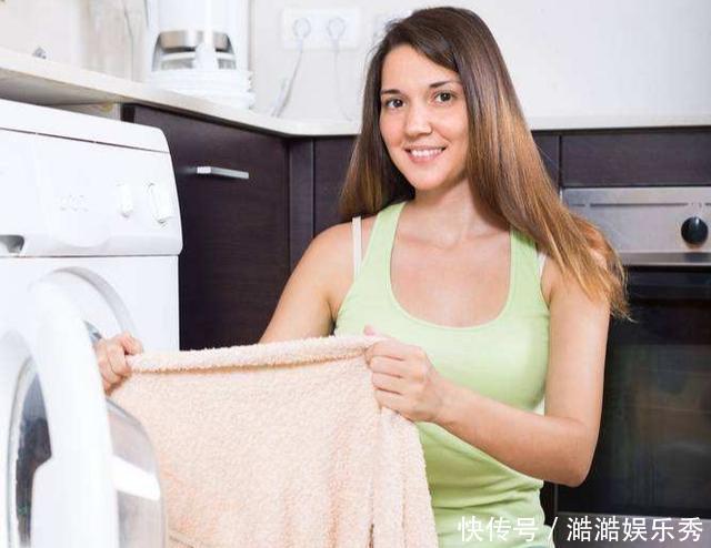 新买的衣服,要不要洗了再穿?听服装老板说完,才知道错了几十年