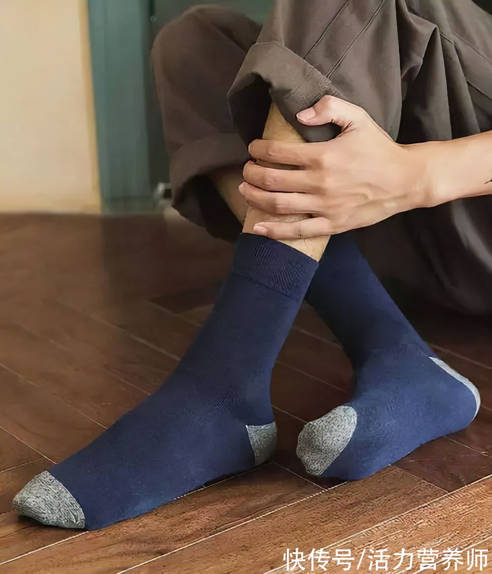 糖尿病足|失眠越来越严重？试试穿袜子睡觉，或许你会睡得香甜，不是在瞎说
