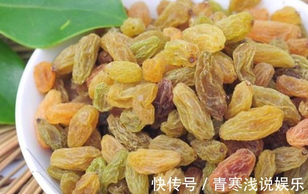 吃葡萄干|吃葡萄干，洗或不洗？清水洗等于白洗，教你一招，快速除去脏东西
