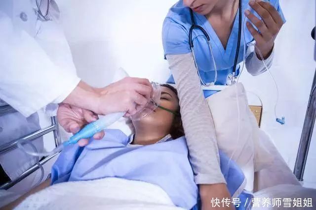 31岁准新娘,突然腹痛,大量出血,未婚夫得知诱因,大骂不要脸