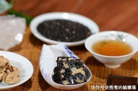 卵巢|女人不想满脸褶,4种“零嘴”要多吃,到六十岁也没皱纹