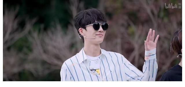 选手们|《我的音乐你听吗》开播,文物修复师惊艳全场,许嵩也一展歌喉