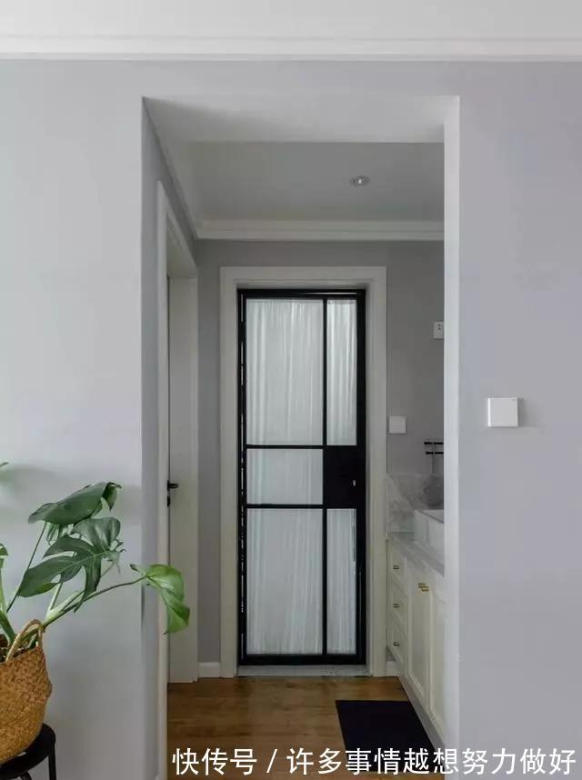 浅灰色|89平简约三室,老公坚持一进门设隔断,多出一个独立玄关