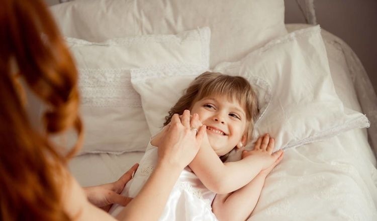 陪伴|家长睡前陪孩子做这2件事,不仅提高孩子记忆力,还能培养高情商