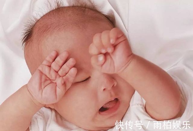 宝妈|婴儿何时能睡“整夜觉”家长注意3个方面,夜里带娃睡得更香