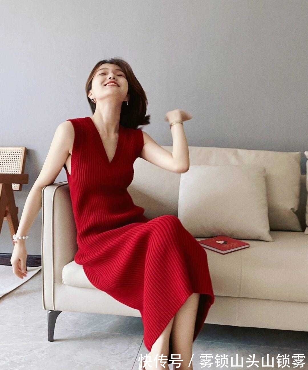 连衣裙 过年怎么穿保暖又洋气?借鉴这几套搭配,简约利落又有高级感