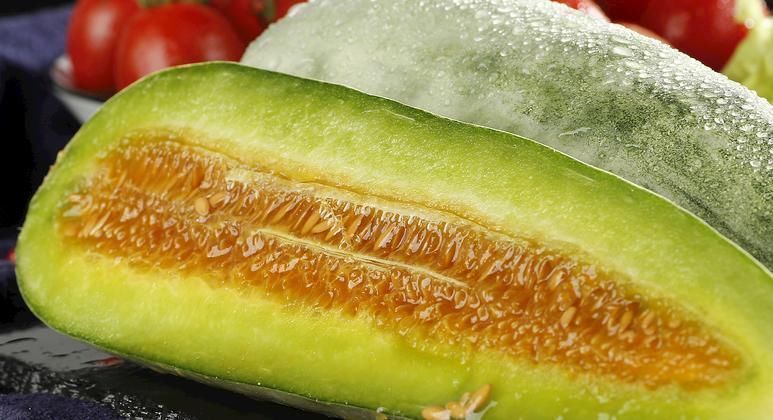 羊角蜜甜瓜|女人想皮肤好,不妨多吃此食物,滋养子宫,保护肠胃,肌肤更细嫩