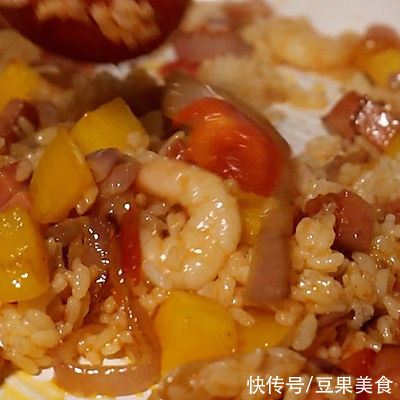 披萨|#一口新年味，全家享佳味#会拉丝的芝士焗饭，好吃到舔盘