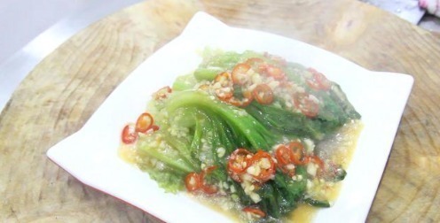 分钟|生菜不炒才更好吃,大厨教你2分钟做一道蚝油生菜,比肉都受欢迎