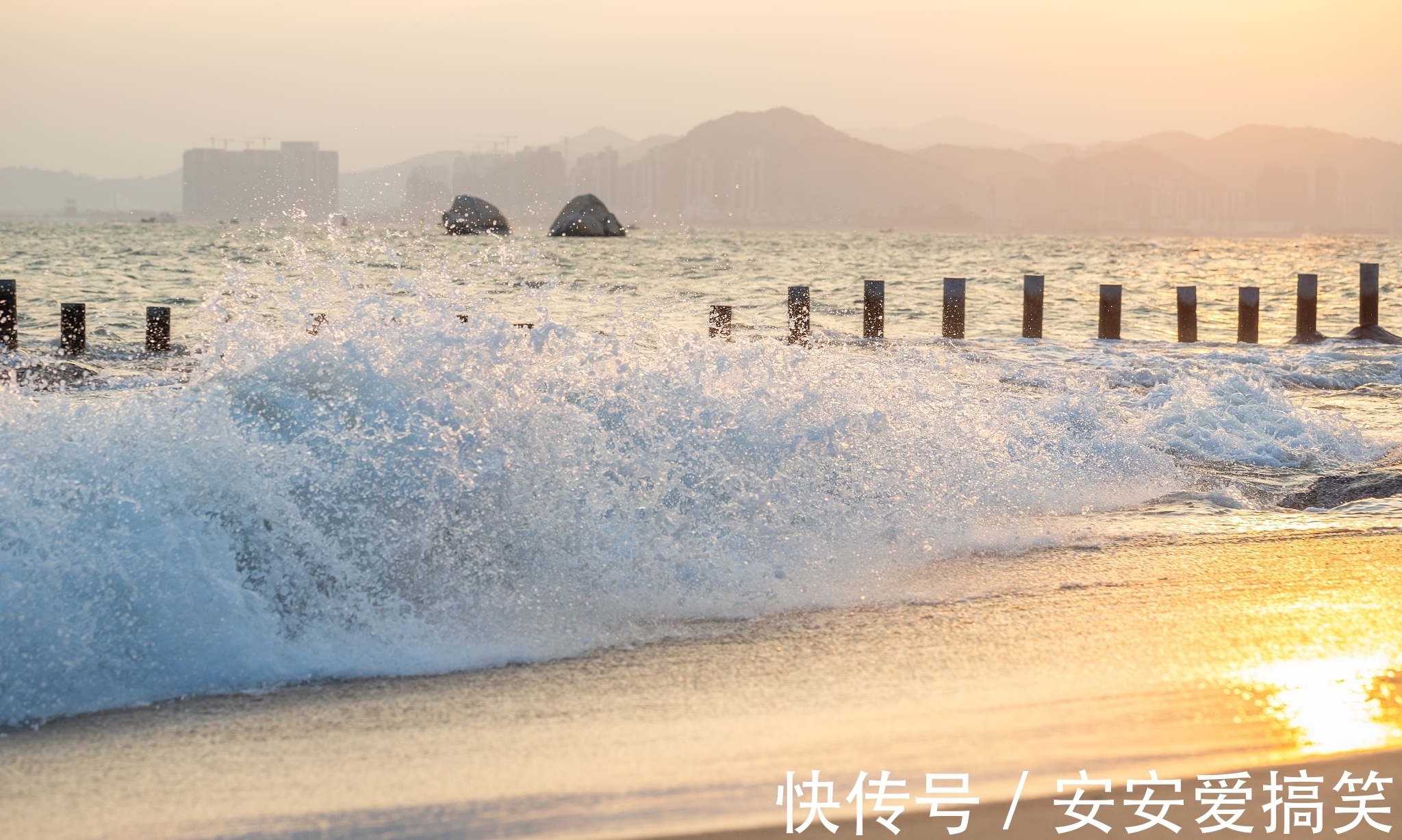 混凝土|横沙岛，壮美海岸线，智慧防波堤，秀美景色藏着智慧，一起来了解