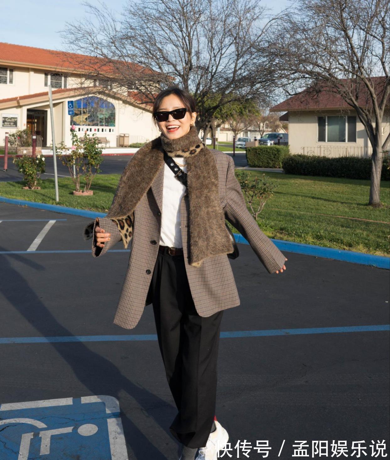 穿搭 中年女性不管穿什么外套,按照“三三法则”来,不出错还很时尚