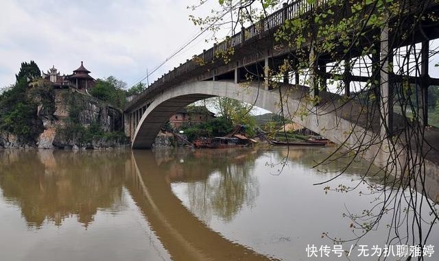  中国|中国最“反常”的桥梁，整座桥不用桥墩支撑，设计师才初中毕业