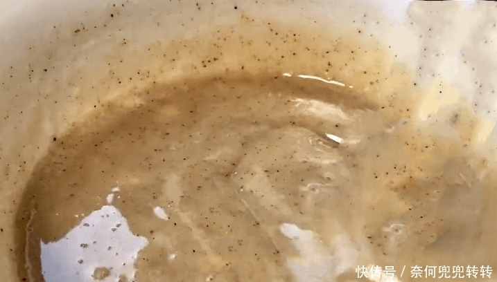 这才是烧饼最地道的做法，简单一烙，个个空心，学会不用出去买了