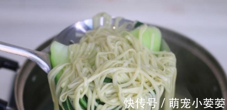 北方人|教你做酸汤面，三两下就做好，酸爽开胃超过瘾，和油泼面一样好吃