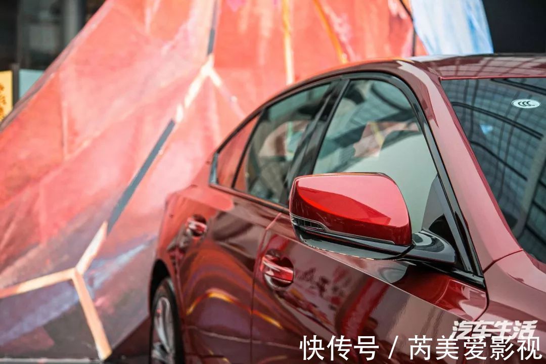 凯迪拉克#感受CT5的多样魅力,本周末春熙路上演现实版“冰与火之歌”