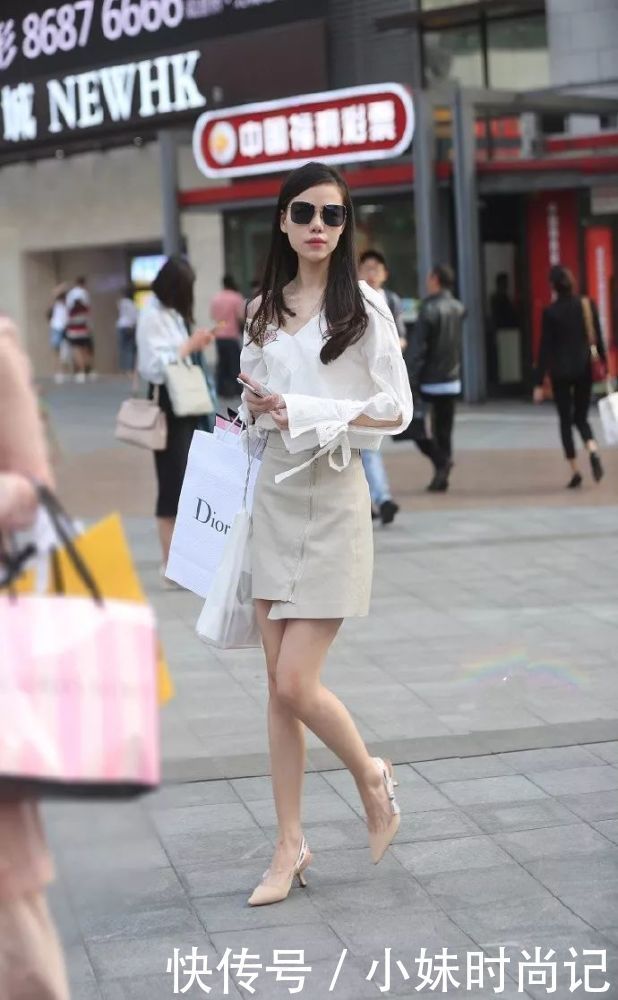 高跟鞋|街拍时尚组图:一双美丽的高跟鞋,让女生轻松穿出时尚的味道