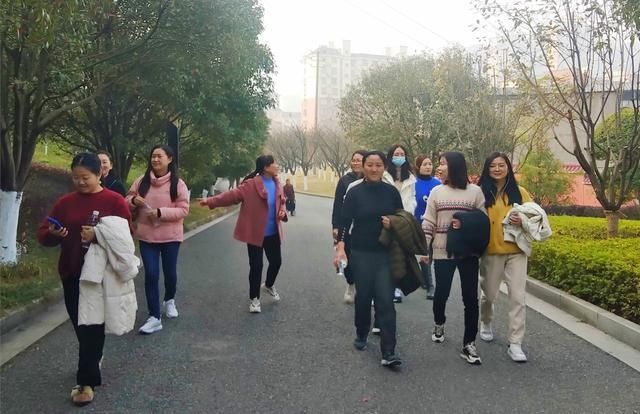 南山公园|尽享运动之美!九江市濂溪区人民医院开展“快乐健步走 健康伴我行”健步行活动