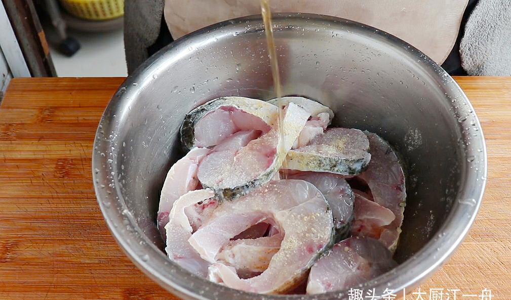 草鱼怎么做才好吃?这样一次炖一锅不嫌多,出锅后连汤汁都不剩