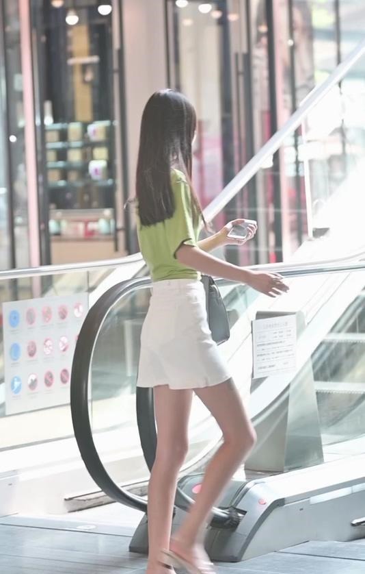 唯美|青春唯美背影，女孩，你的背影包含了太多