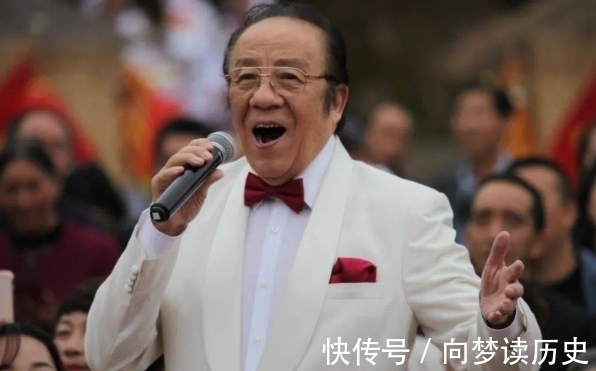 星光大道总决赛后台曝光，阎维文杨洪基显年轻，于文华红唇好迷人