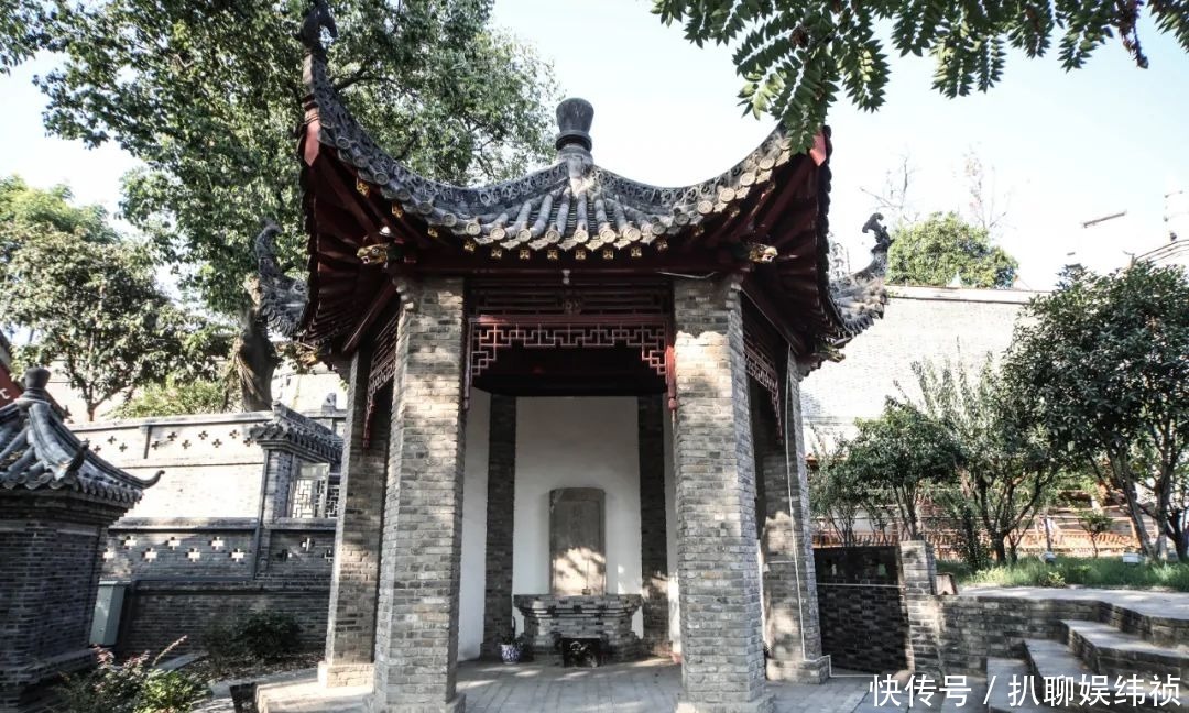 道家智慧以宽怀容纳卑劣,才是高于世俗的涵养