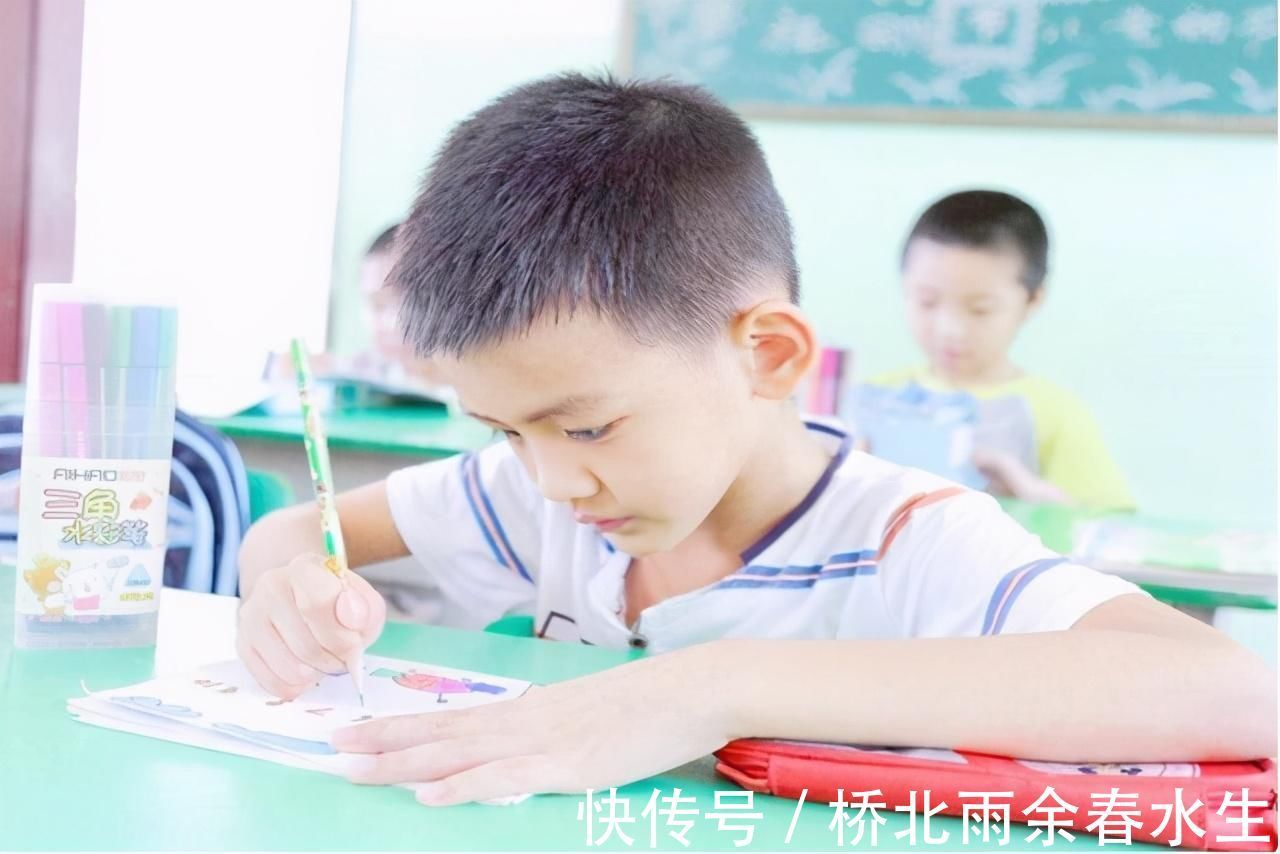 考场|小学生考场急得大哭,只因名字有103画,监考老师:我写也费劲