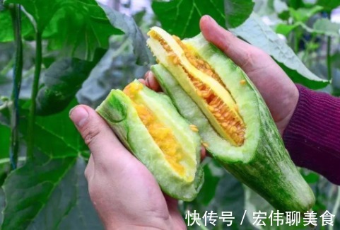 绿皮|买羊角蜜时，绿皮的甜还是白皮的甜？学会这一招，一挑一个准！