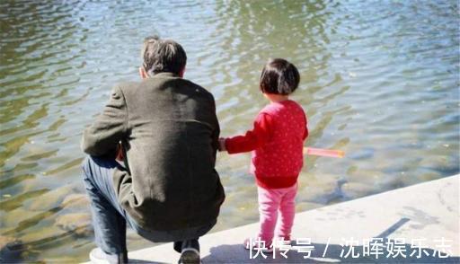 老人|孙女和爷爷睡觉从来不哭,看到真相后宝妈怒骂你不要脸孩子要脸