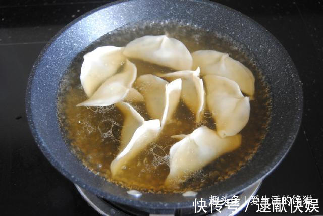 这菜是个宝，可惜很多人当草，包饺子比荠菜还鲜，现在吃正当季