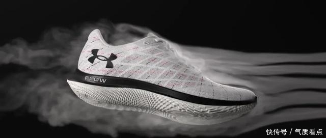 curry8 库里8与跑鞋共底的设计,究竟是创新还是失误?