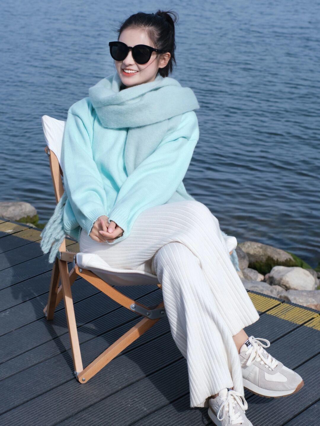 身材 哪怕你没有身材上的焦虑,也别穿紧身衣,这4款毛衣够你用