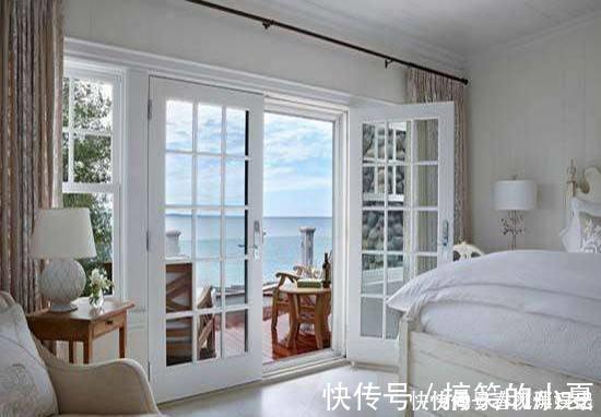 门扇|家中阳台不要傻傻装推拉门了,占空间还不实用,聪明人家都装这种