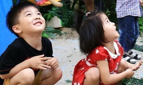 木质类|6岁女童得怪病突然暴瘦,检查后医生让摘项链,妈妈:哪里有项链