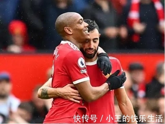 曼联|费尔南德斯公开辟谣,否认转会传闻,他一直热爱着曼联从未改变。