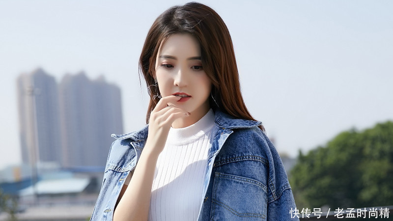 小个子妹子别乱穿衣,看我媳妇身上穿的牛仔外套,显嫩提气质