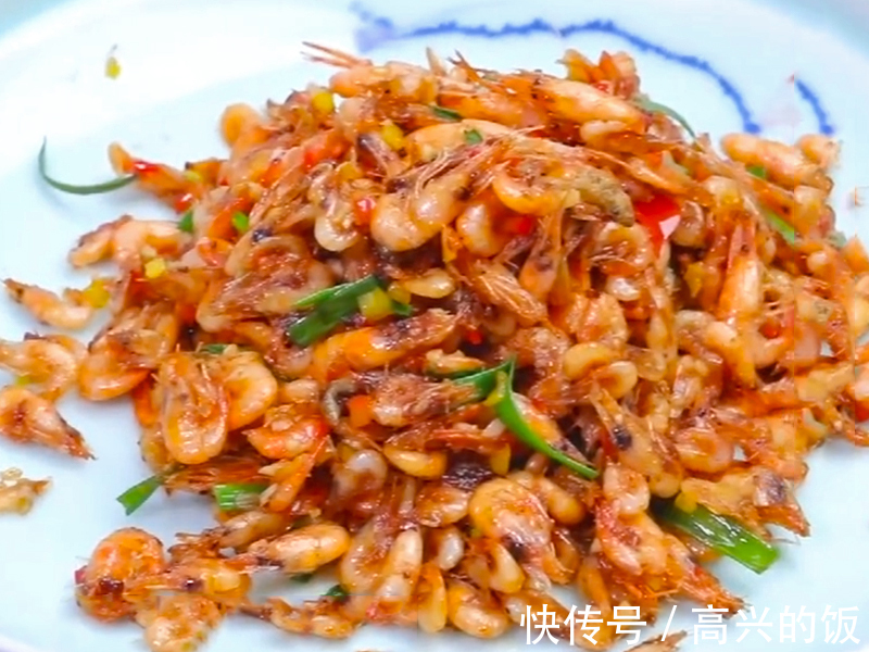 河虾|炒河虾怎么做才好吃?记住要加1勺芝麻酱!嚼起来又脆又香,下酒又下饭