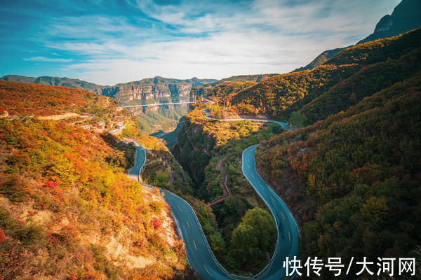 层林|河南：太行山层林尽染 游人乐享秋趣