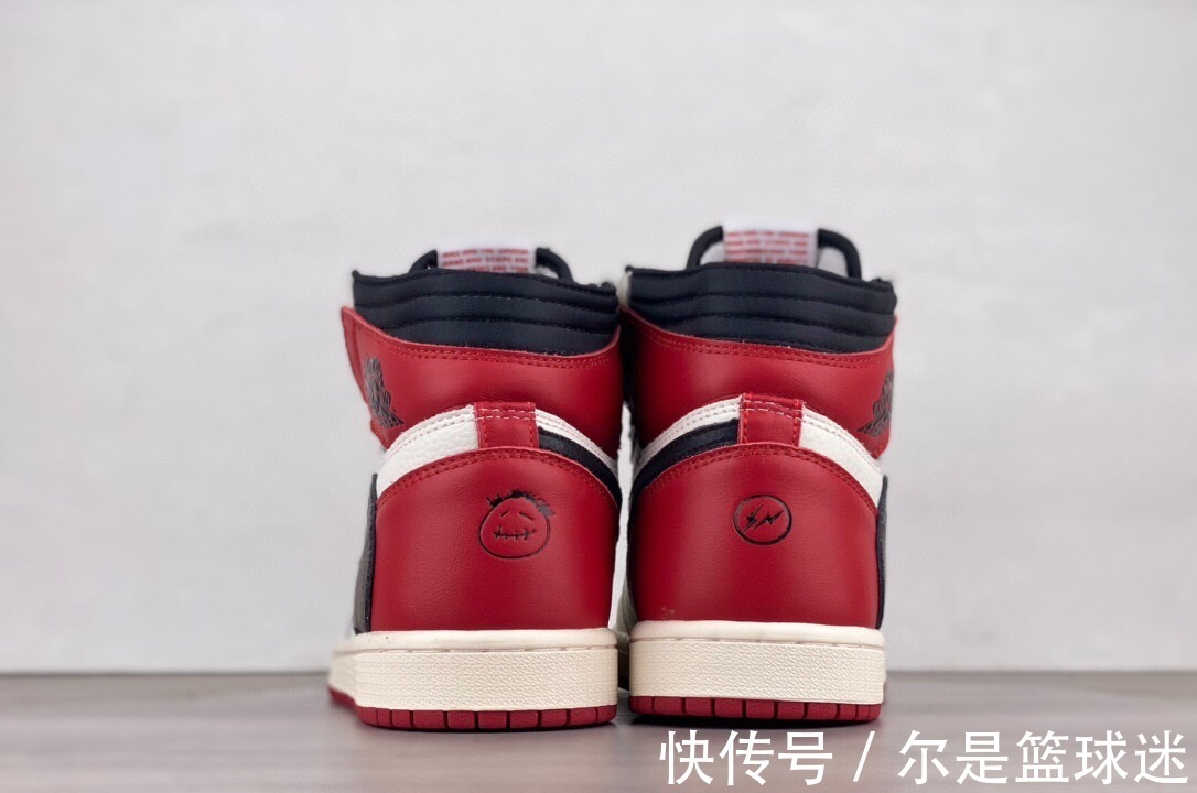 travis TS藤原浩联名闪电倒钩 红白!