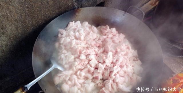 熬猪油最好别只放盐!加一点“它”猪油雪白,放一年不会坏!